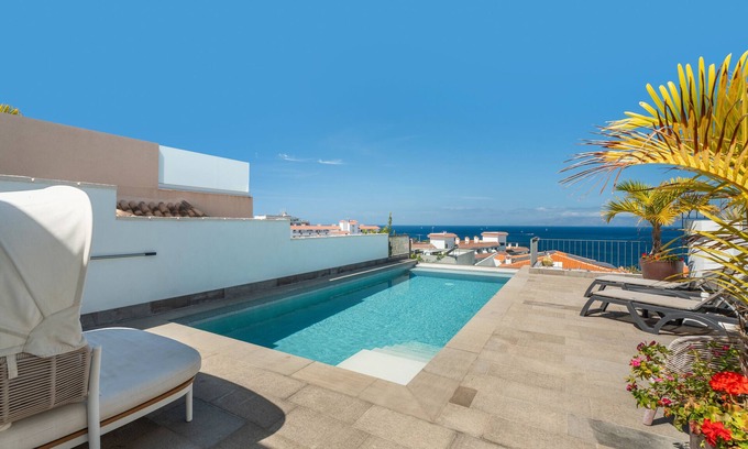 Santiago del Teide Villa | Vacation Villa 'Arenas 3 Playa La Arena' with Sea View, Wi-Fi and Air Conditioning