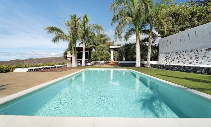 Guia de Isora Villa | Vacation Villa 'Slow Life The Palms' with Sea View, Private Pool and Wi-Fi