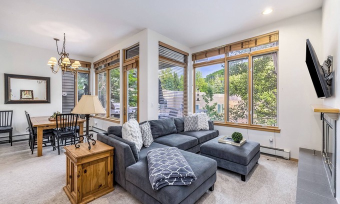 Vail House | Vail Condo in the Heart of Lionshead - Close to lifts!