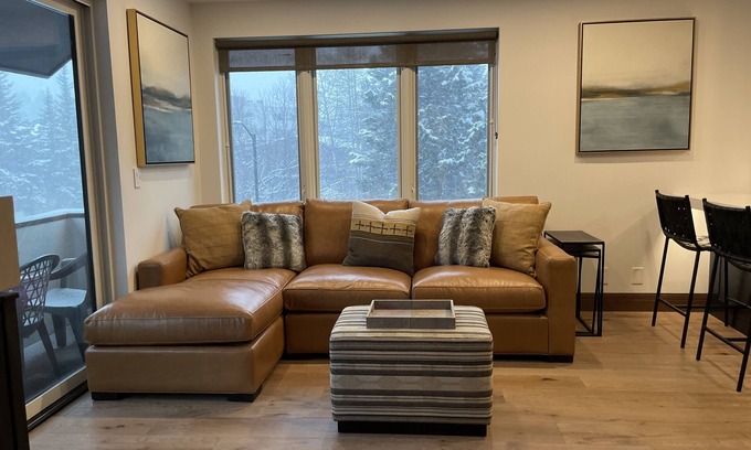 Vail Condo | Vail village Gem: Heated Ski locker by Gondola #1 with AC.