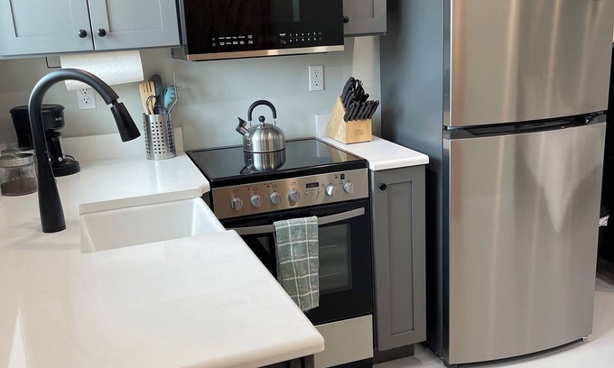 Arnot Hotel | Valley View Inn