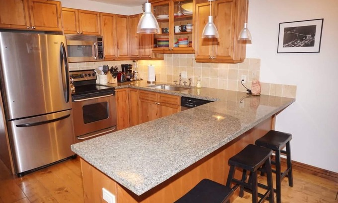 Aspen Condo | Value In The Aspen Core! - Comfort And Convenience 2 Bedroom Condo