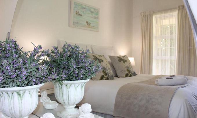 Oudtshoorn House | van Biljon Cottage No Loadshedding