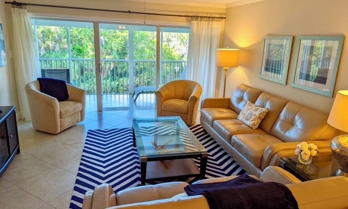 Vanderbilt Beach Condo | Vanderbilt Beach Oasis – A 3-Minute Stroll to Paradise!