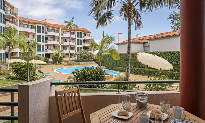 Santa Luzia Apartment | Varandas do Funchal II, in the city with pool.