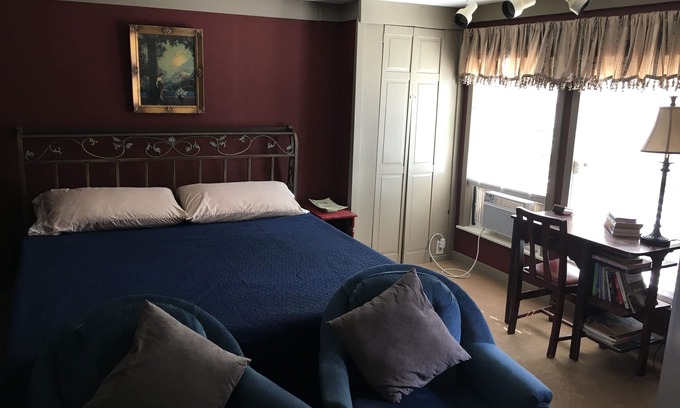 Bertram Apartment | Vaughan House Guest Room