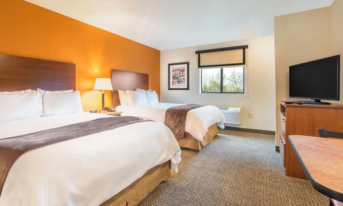 North Las Vegas House | Vegas Stay with Kitchen & Top-Notch Amenities