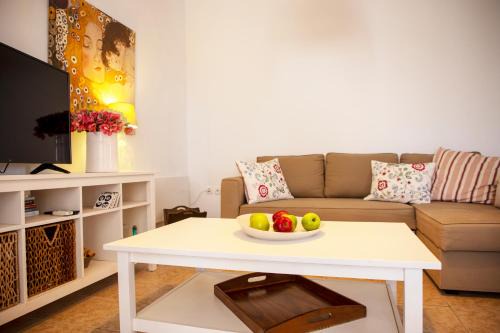 Milos Apartment | Veloudi's Apartment 1