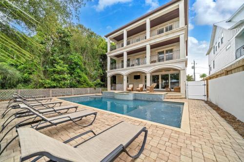 Miramar Beach House | Venetian Palace