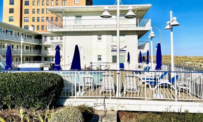 St. Leonard's Tract Condo | Ventnor Beach Front Condo
