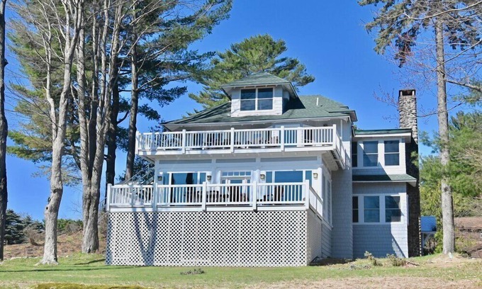 Lake Placid House | Veranda 5 Bedroom Unit 2