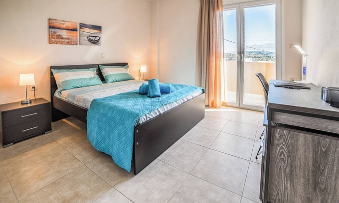 Gazi Apartment | Veranda Flat, few minutes away from Beach