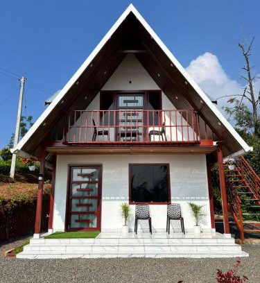 Elappara House | Verdant peaks Homestay