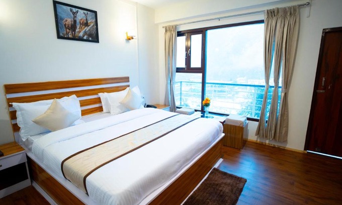 Lachung Hotel | Verdant The Lush Gateway