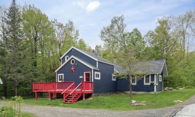 Stratton House | Vermont State of Mind | Near Stratton & Mt. Snow!