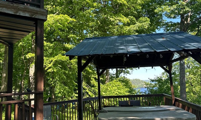 Huntsville Cottage | Vernon Shores Haven