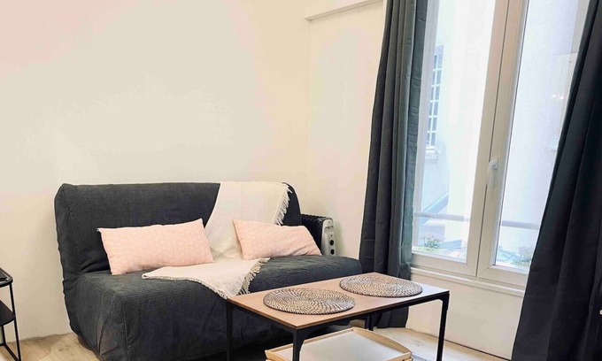 Notre-Dame Apartment | Versailles: 2 steps from the château