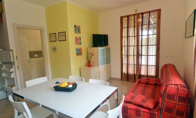 Lido delle Nazioni House | vertical house with garden with parking and large covered patio