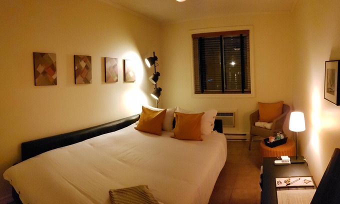 Ottawa Division Bed & Breakfast | Very clean and Zen