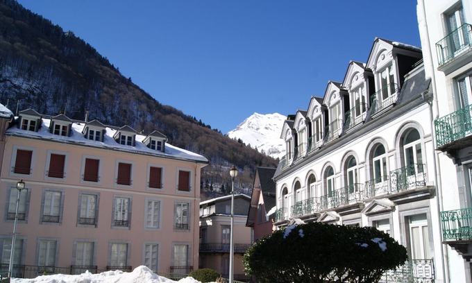 Cauterets Apartment | Very large appt 8- 12 persons in the heart of Cauterets