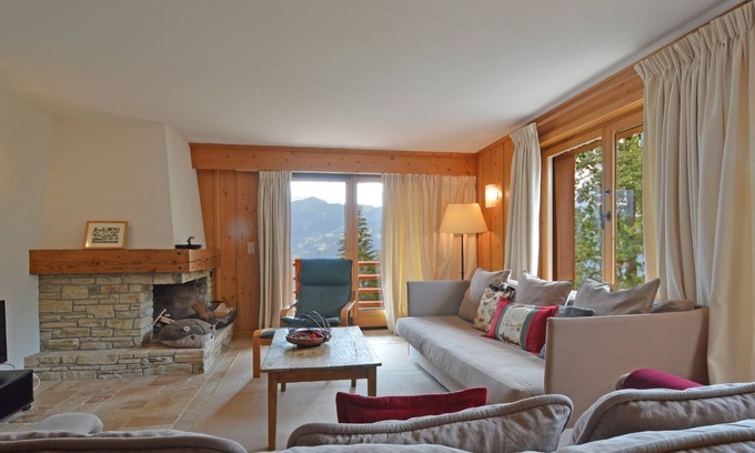Verbier Apartment | Very nice apartment at the heart of Verbier. It is located in 2 minutes of the central place, the sh