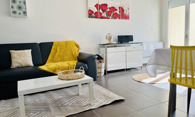 Valras-Plage House | Very nice house courtyard WIFI-150 m from the beach- PROMO 25% APRIL-MAY- OCT