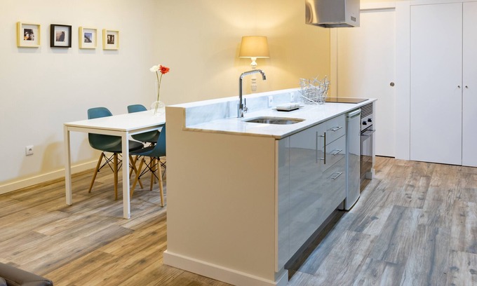 Paranhos House | Very nice spacious house 10 minutes walk from the center or 3 minutes by subway
