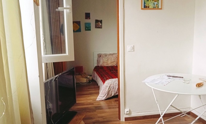 Montrouge Apartment | Very quiet, sunny apartment. Pets allowed.