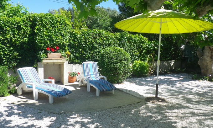 Les Sablettes Villa | Very quiet villa, greenery, 164 feet from beach, 656 feet from all shopping