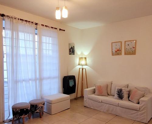 Ezeiza House | VGC hospedaje tranquilo a 5 min del aeropuerto pet friendly