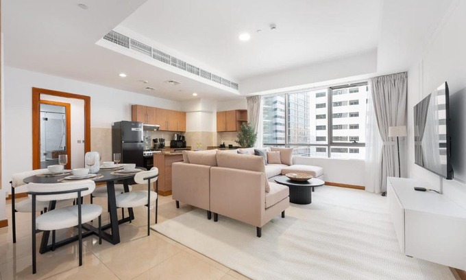 Al Barsha 1 Apartment | Vibrant 1-Bedroom Apartment perfect for 2 in Al Barsha