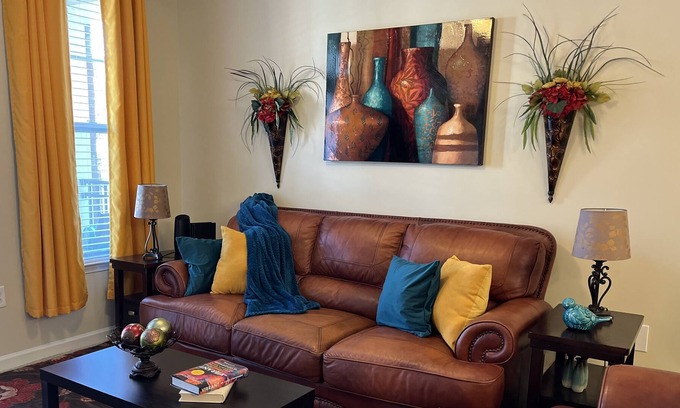 Holly Springs Apartment | Vibrant 2 BR Apt in Holly Springs Near Raleigh, NC