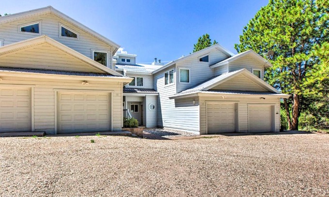 Angel Fire House | Vibrant Escape Less Than Half Mi to Angel Fire Resort