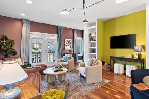 The Nations House | Vibrant Home in The Nations with Garage Walk to Restaurants and Shops