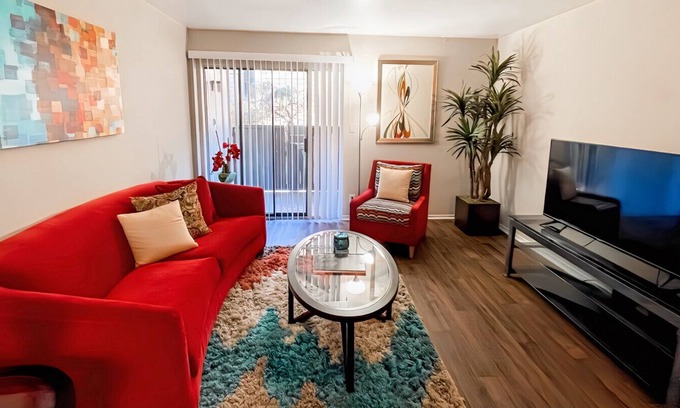 Northwest Corpus Christi Apartment | Vibrant Relaxing Retreat Fully Stocked Apartment