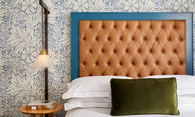 Downtown Denver Hotel | Vibrant Urban Retreat with Nightly Wine Hour | 1 Queen Bed Near Larimer Square