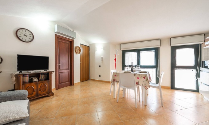 Cagliari Apartment | Vico 1° Sulis Apartment 5 with Private Terrace, Wi-Fi and Air Conditioning
