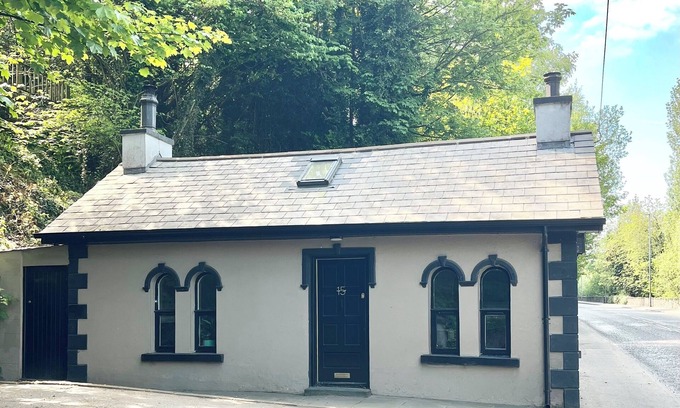 Londonderry House | Victoria Gate Lodge - Historic Charm at the heart of the city.