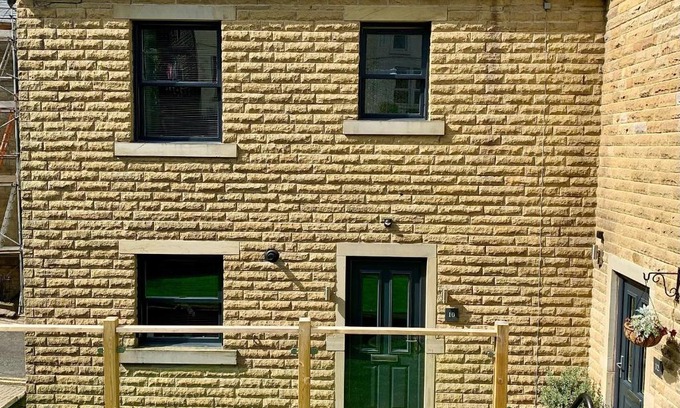 Hepworth House | Victoria House