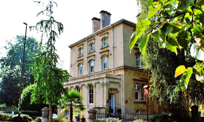 Clifton Hotel | Victoria Square Hotel Clifton Village