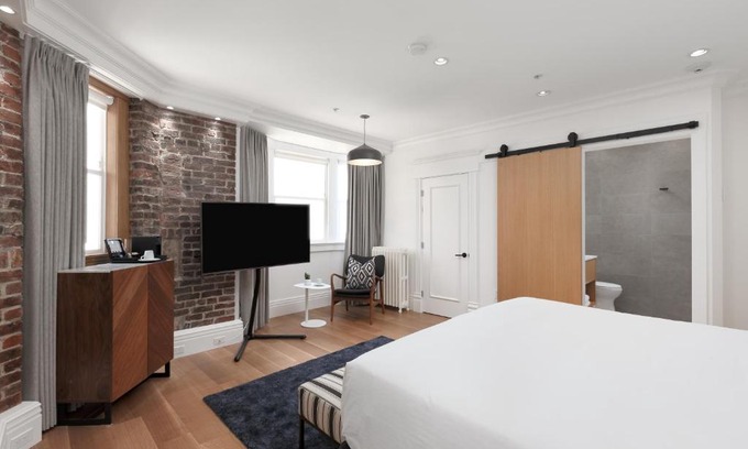 Central Hotel | Victorian Hotel