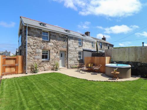 Pendeen House | Victory View