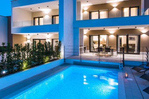 Vinisce Villa | View Villas Collection