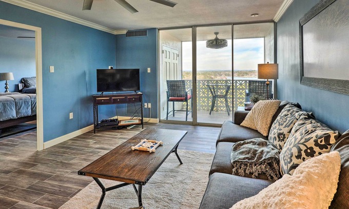 Mid America Condo | Views & Pool Access: Quaint Condo in Hot Springs!