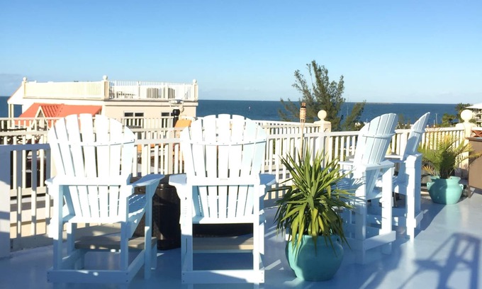 Marathon House | Views ~ Pool~Private Hot Tub~FREE Boat Slip~Heaven!