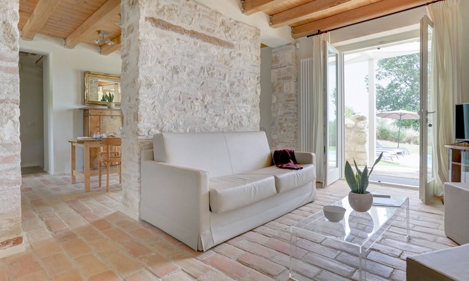 Sirolo Apartment | VIGNETO DI MONTEFREDDO - Two Bedroom Split Level