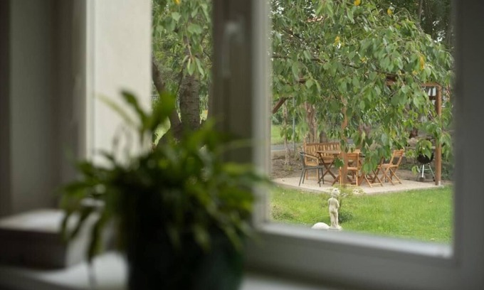 Ceska Lipa Apartment | VILA GALA Deluxe One-Bedroom Apartment with Garden View