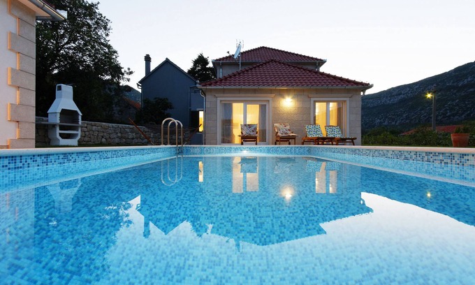 Tucepi Villa | Villa Župa - Three Bedroom Villa, Sleeps 6