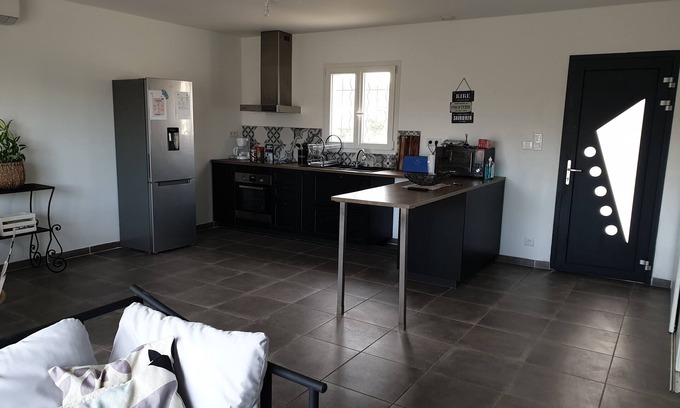 Aubignan House | Villa 3 bedrooms 6 pers quiet WI-FI Clim 20km Avignon
