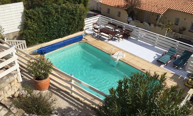 Carnoux-en-Provence House | Villa 3 Chambres + 2 Studios Piscine spa vue mer 5'cassis 10'calanques